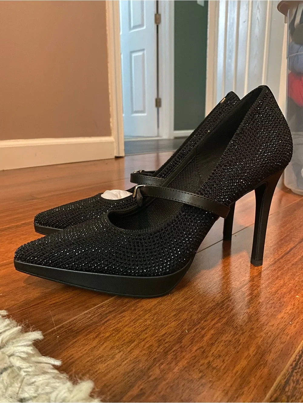 StyleFlex Pointed Toe Heeled Platform Pump